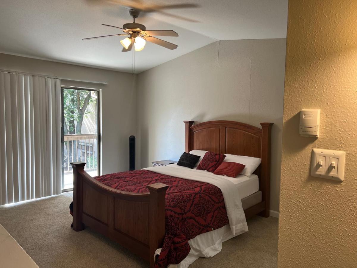 Lovely 1-Bedroom Townhome With Nice Amenities Houston Ngoại thất bức ảnh