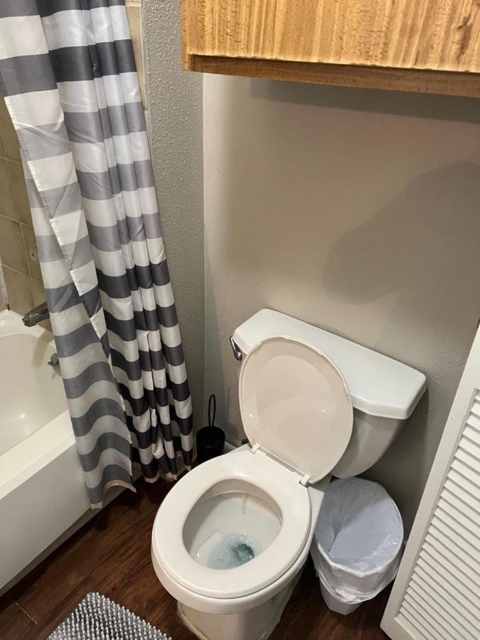 Lovely 1-Bedroom Townhome With Nice Amenities Houston Ngoại thất bức ảnh