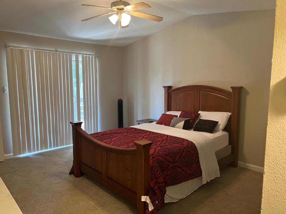 Lovely 1-Bedroom Townhome With Nice Amenities Houston Ngoại thất bức ảnh